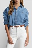 תמונת דוגמן קידמית של חולצת כפתורים ג'ינס