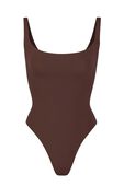 תמונה קידמית של SQUARE NECK BODYSUIT