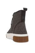 נעלי סניקרס מונוגרמיות חומות ברכיסה גבוהה עם תליונים מוזהבים MICHAEL KORS