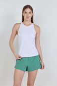 תמונת דוגמן קידמית של Align&trade; Waist-Length Racerback Tank Top