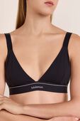 תמונת תקריב דוגמן של Stretch Cotton Ribbed Logo Bralette