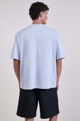 תמונת דוגמן אחורית של Pique Performer Relaxed T-Shirt