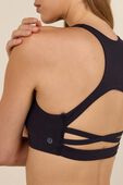 תמונת תקריב דוגמן של Nulux Strappy-Back Sports Bra
