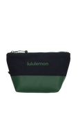 תמונה קידמית של Canvas Pouch Mini Wordmark