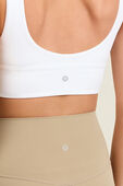 תמונת תקריב דוגמן של Align V Neck Bra A/B Cup
