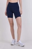 תמונת דוגמן קידמית של Fast and Free High-Rise Short 8'' 5 Pocket