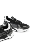 תמונת תקריב של RS-X Mix Sneakers