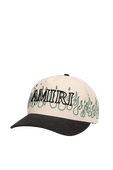 תמונה קידמית של כובע מצחייה