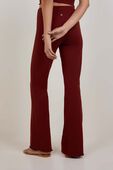 תמונת דוגמן אחורית של lululemon Align&trade; High-Rise Lettuce-Hem Flared Pant