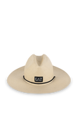 תמונה קידמית של כובע קש רחב שוליים