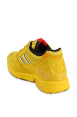 תמונה אחורית של Adidas X Lego ZX 8000 in Yellow
