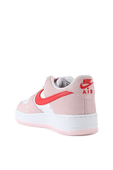 תמונה אחורית של Nike Air Force 1 in Pink