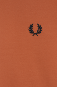 חולצת פולו כתומה עם לוגו רקום FRED PERRY
