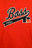 תמונה אחורית של בוס X ראסל אתלטיק סווטשירט ממותג עם קפוצ'ון בגוון אדום