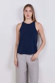 תמונת דוגמן קידמית של Breezily Racerback Tank