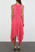 תמונת דוגמן אחורית של Halterneck Asymetrical Midi Dress in Pink