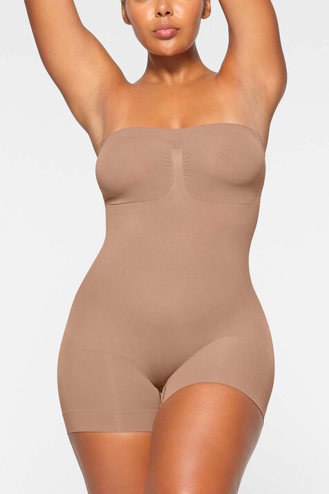 STRAPLESS SHORTIE BODYSUIT SKIMS