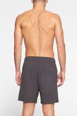 תמונת דוגמן אחורית של RELAXED SHORT