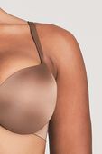 תמונת תקריב דוגמן של PUSH UP PLUNGE BRA