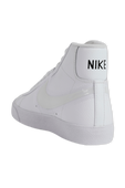 Nike Blazer Mid 77 in White NIKE