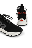 נעלי סניקרס שחורות עם פאץ' אדום DSQUARED2