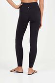 תמונת דוגמן אחורית של lululemon Align No Line&trade; High-Rise Pant 28''