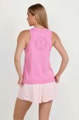 תמונת דוגמן אחורית של Swiftly Relaxed Tank