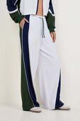 תמונת דוגמן קידמית של Court Champ UV-Protective High-Rise Tennis Pant