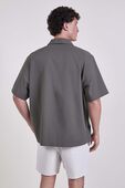 תמונת דוגמן אחורית של Unshaken Short-Sleeve Collared Shirt