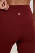 תמונת תקריב דוגמן של lululemon Align No Line&trade; High-Rise Pant 25''