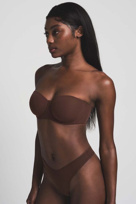 STRAPLESS BRA SKIMS