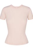 תמונה קידמית של T-SHIRT