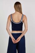 תמונת דוגמן אחורית של Glow Up Tank Top Medium Support, C/D Cup Pipe Detail