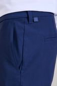 תמונת תקריב דוגמן של ABC Slim-Fit Golf Trouser 32L
