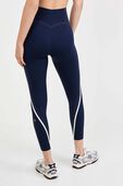 תמונת דוגמן אחורית של lululemon Glow Up&trade; Super-High-Rise Tight 25'' Pipe Detail