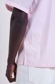 תמונת תקריב דוגמן של Lightweight Camp Collar Button-Up Shirt