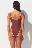 תמונת דוגמן אחורית של SCOOP NECK ONE PIECE