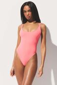 תמונת דוגמן קידמית של SCOOP NECK ONEPIECE