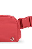 תמונת תקריב של Everywhere Belt Bag