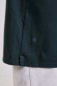 תמונת תקריב דוגמן של ShowZero&trade; Classic-Fit Polo Shirt