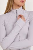 תמונת תקריב דוגמן של Define Cropped Jacket Nulu&trade;