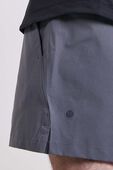 תמונת תקריב דוגמן של Zeroed In Linerless Short 5''