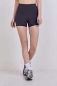 תמונת דוגמן קידמית של lululemon Align&trade; High-Rise Short 4''
