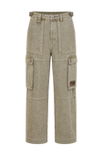 תמונה קידמית של מכנסי קרגו
