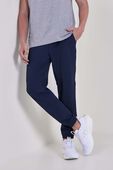 תמונת דוגמן קידמית של License to Train Textured Jogger Regular
