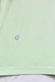 תמונת תקריב דוגמן של EasySet Training Sleeveless Shirt