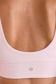 תמונת תקריב דוגמן של Align V Neck Bra C/D