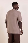 תמונת דוגמן אחורית של BeCalm Relaxed-Fit Short-Sleeve Shirt