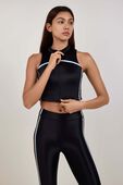 תמונת דוגמן קידמית של Satin Shine Full-Zip Tank Top Medium Support, B/C Cup *Stripe