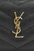 תמונת תקריב של Monogram Wallet in Black Grain Leather